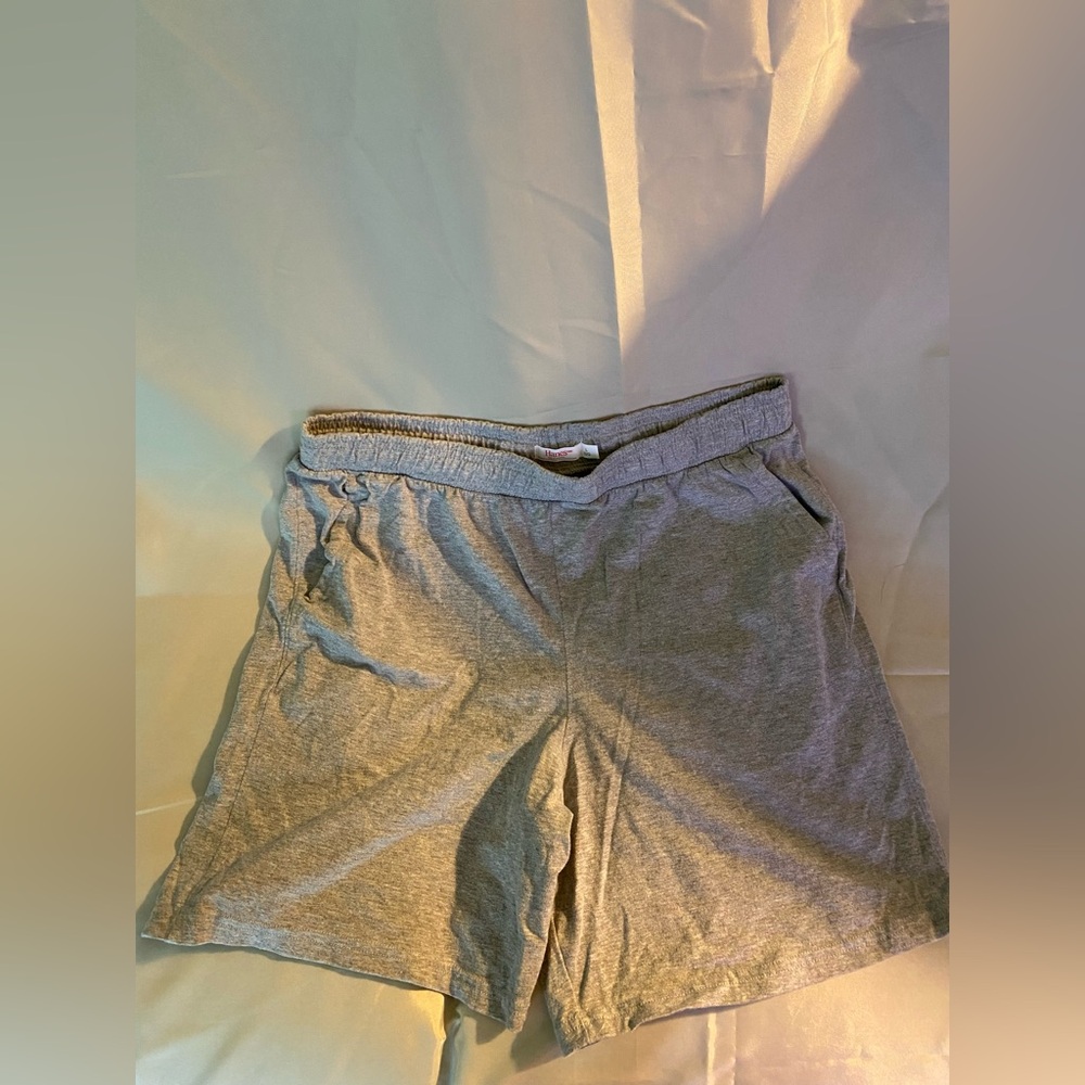 NEW MENS Hanes size large shorts